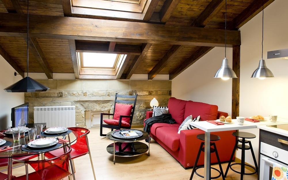 Apartamentos Turisticos Los Zapatos Morados 하로 외부 사진